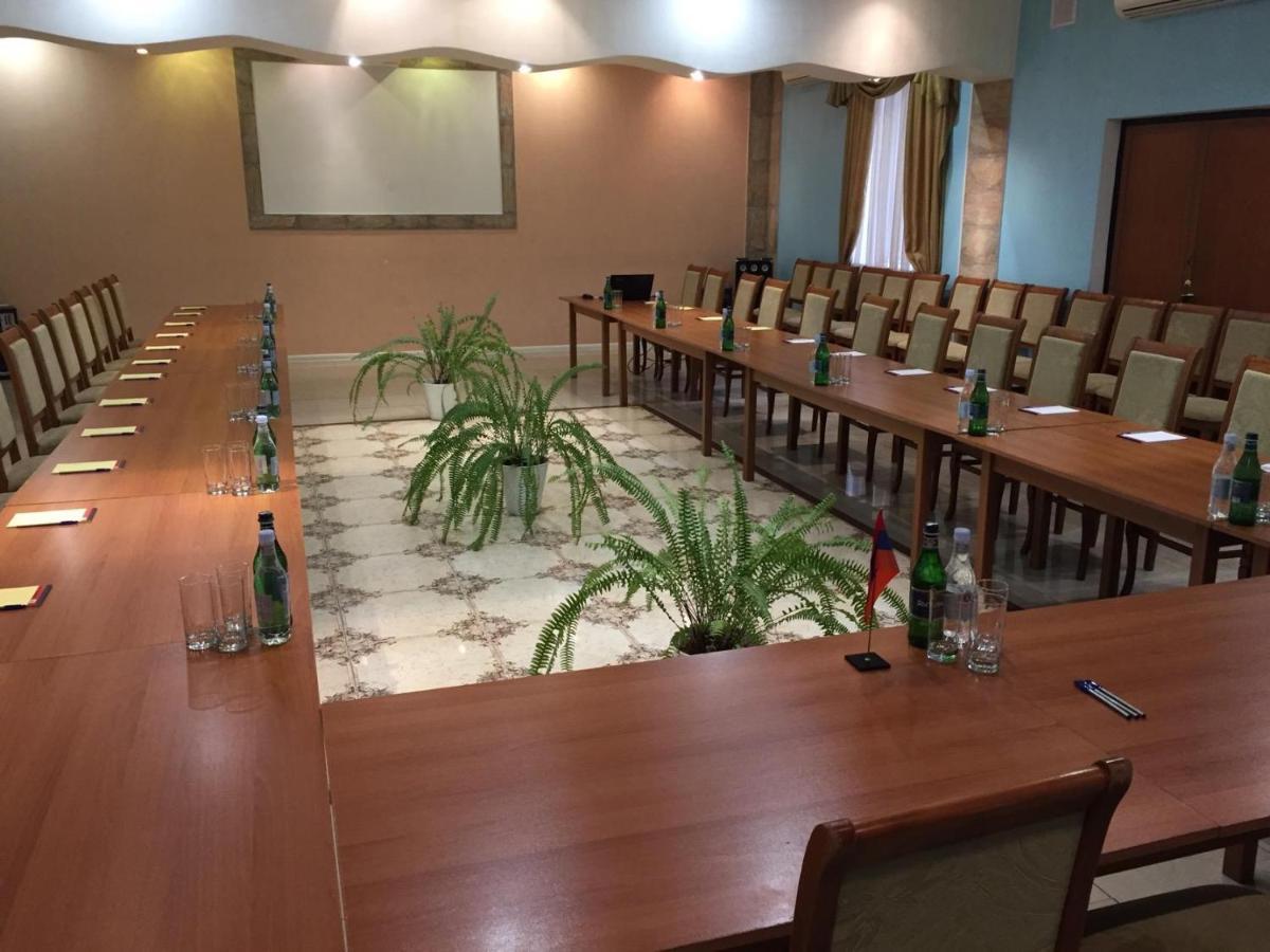 Vayk Hotel Εξωτερικό φωτογραφία